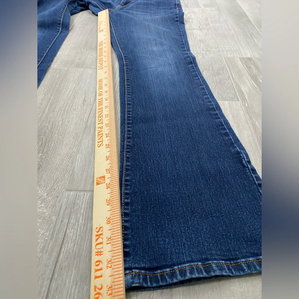 Old Navy Sweetheart bootcut jeans denim women’s size 8 long mid rise - Picture 9 of 10